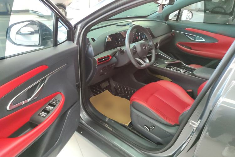 Used Changan UNI-T 2020 1.5T Prestige Version
