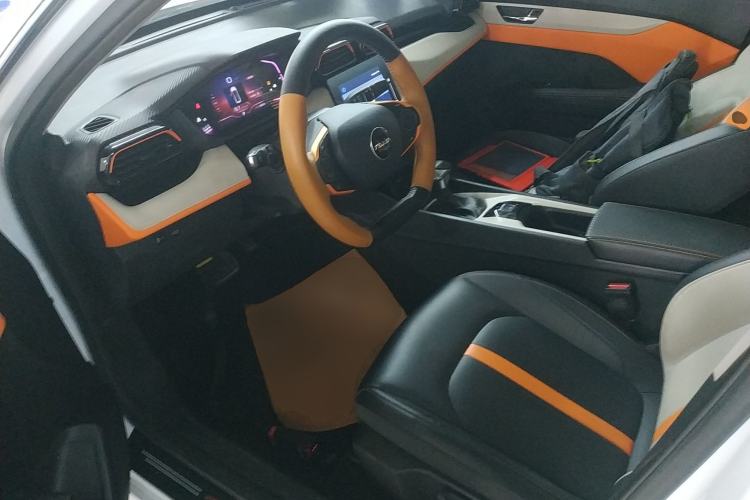 Used Dongfeng Aeolus Yixuan 2023 1.5L Automatic Glory Edition
