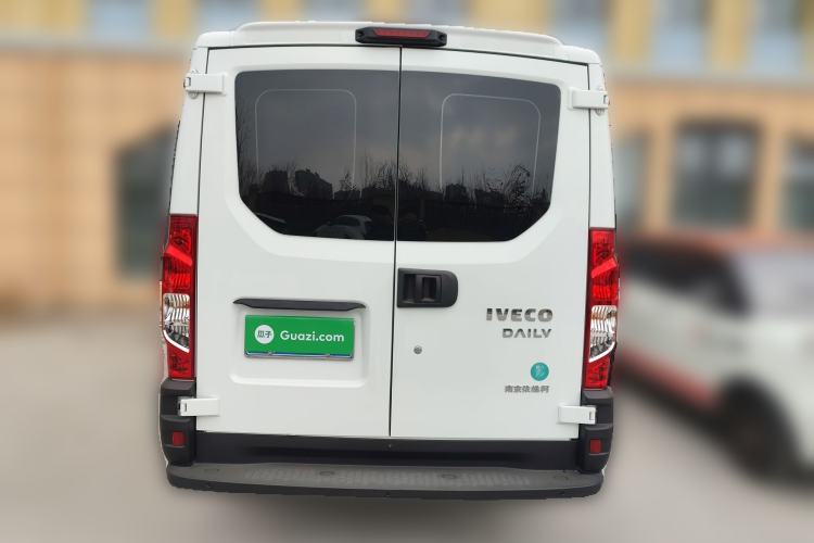 Used Iveco Eurocargo 2021 2.0T Manual Super Rui Short Wheelbase Low-Roof Manual Door F1A
