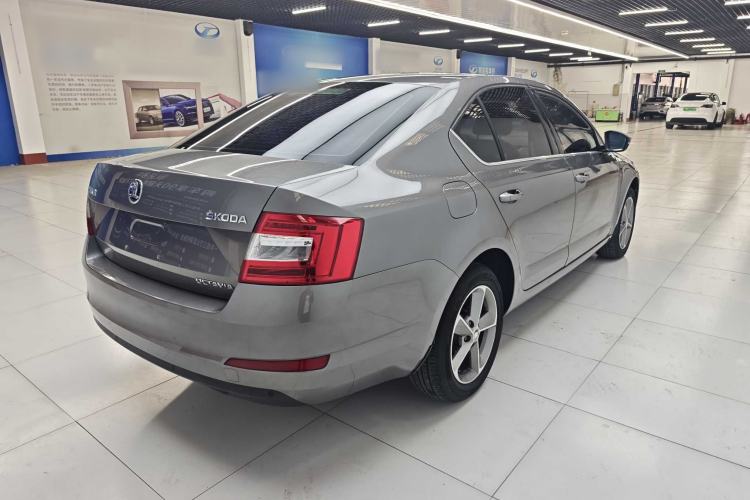 Used Skoda Octavia 2016 1.6L Automatic Chuanxing Edition
