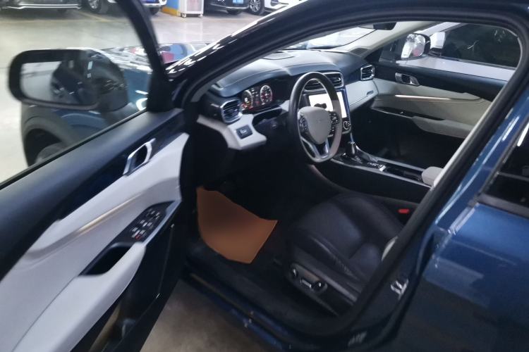 Used Lynk & Co 01 2017 2.0T Two-Wheel Drive Zhaopu Version
