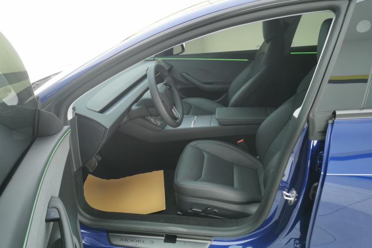 Used Tesla Model 3 2025 Rear-Wheel-Drive Version
