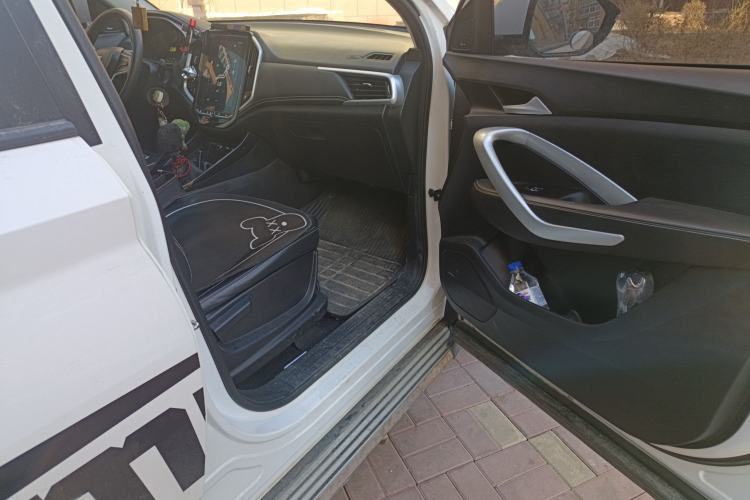 Used Baojun 530 2021 Global Car Anniversary Edition 1.5T Manual Luxury Model 6 Seats
