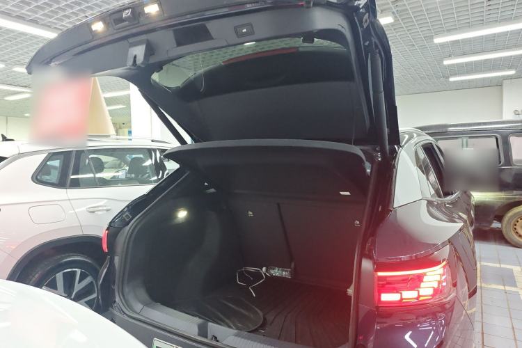 Used Volkswagen ID.4 CROZZ 2021 Long-Range Lite PRO Two-Wheel Drive Version
