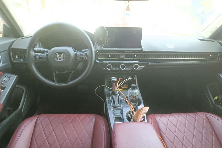 Used Honda Civic 2023 240TURBO CVT Dynamic · Center Stage Special Edition
