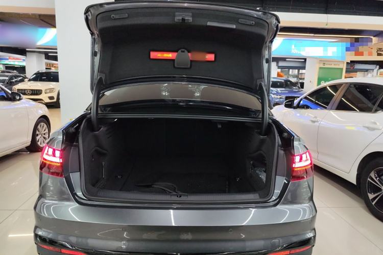 Used Audi A4L 2023 40 TFSI Luxury Dynamic Model
