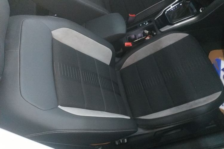 Used Volkswagen T-ROC 2018 230TSI DSG Two-Wheel Drive Advanced Version China V Standard