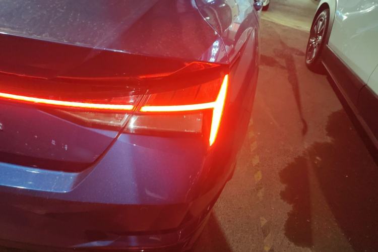 Used Hyundai Elantra 2021 1.5L CVT LUX Prestige Edition
