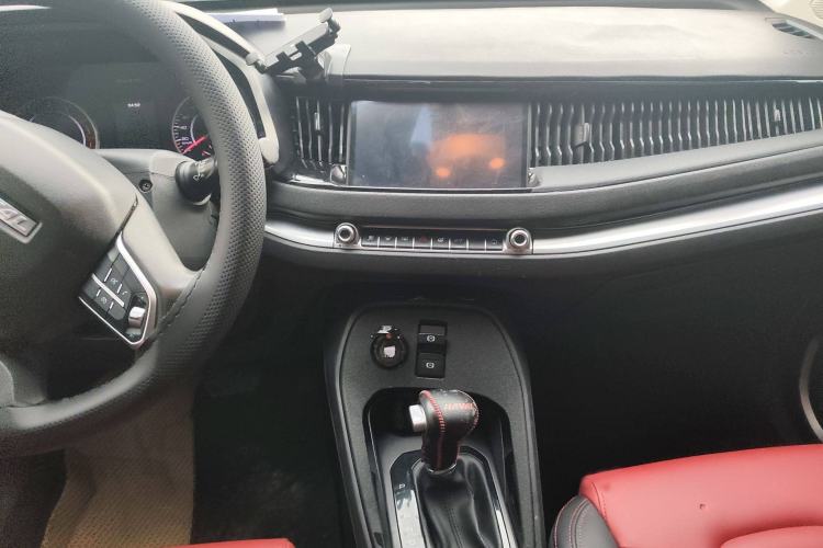 Used Haval H2s 2018 Red-Label 1.5T Dual-Clutch Fashion Edition
