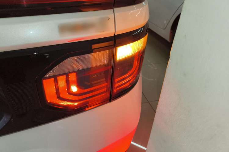 Used Baojun RM-5 2019 1.5T Manual Elite Version with 24-Hour Online Service 6 Seats
