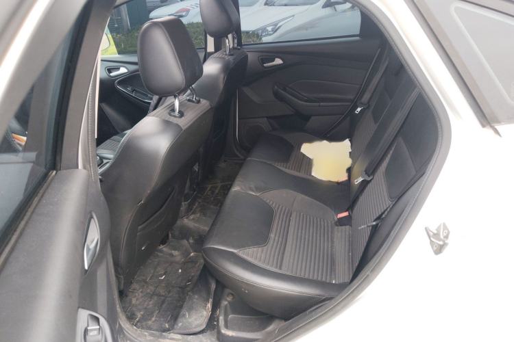 Used Ford Focus 2017 Sedan 1.6L Manual Fashion Edition Smart Drive Version
