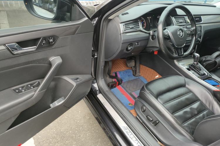 Used Volkswagen Passat 2017 330TSI DSG Luxury Edition
