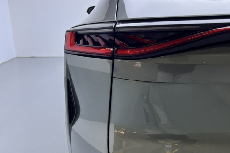 Used Changan UNI-Z New Energy 2024 Blue Whale Smart Electric iDD 125km Excellence Model
