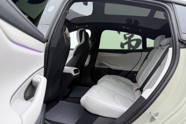 Used  SU7 2024 Four-Wheel-Drive Max Founder's Edition
