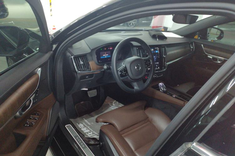 Used Volvo S90 2024 B5 Zhiyuan Luxury Edition