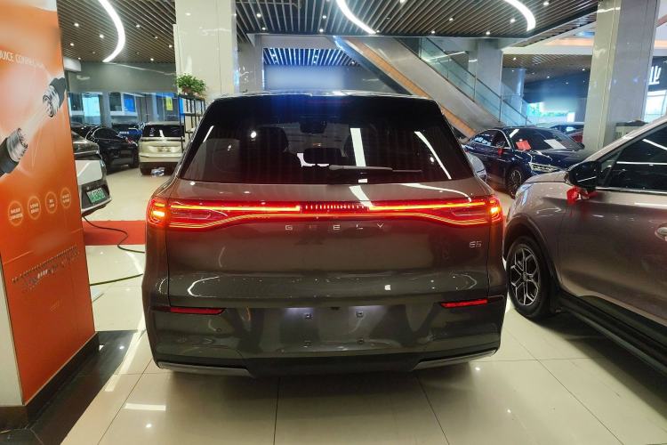 Used  E5 2024 530km Long-Range Version
