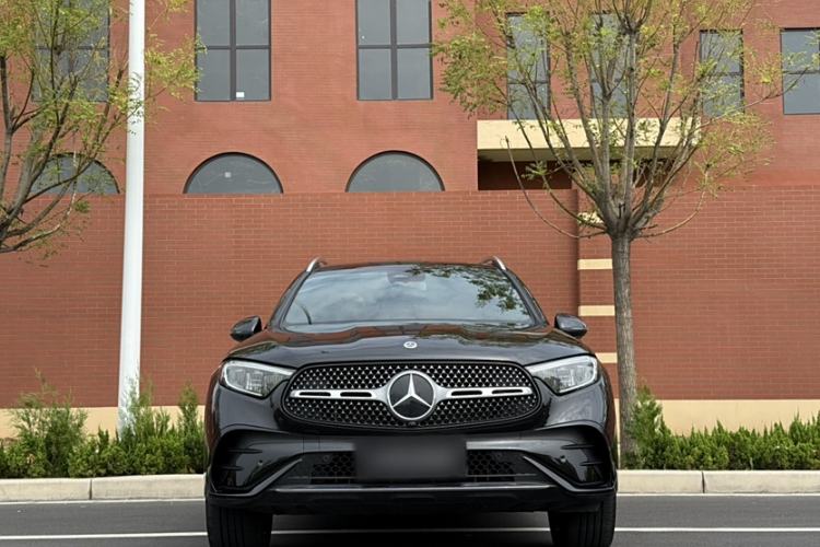 Used Mercedes-Benz GLC 2023 GLC 260 L 4MATIC Luxury Model 5 Seats
