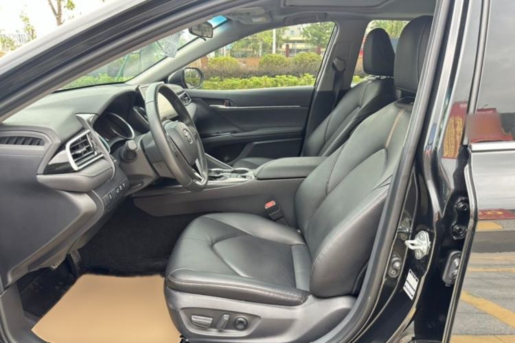 Used Toyota Camry 2022 2.0GVP Premier Edition
