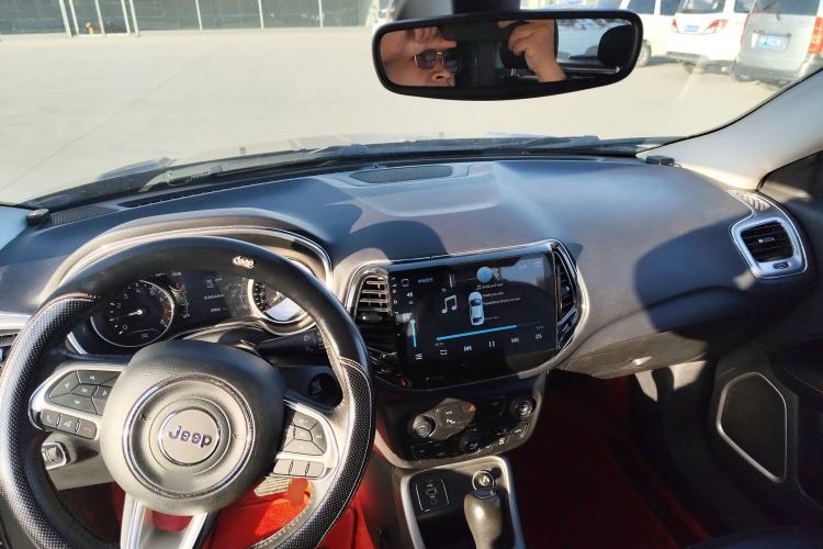 Used  Compass 2017 200T Automatic Family Edition