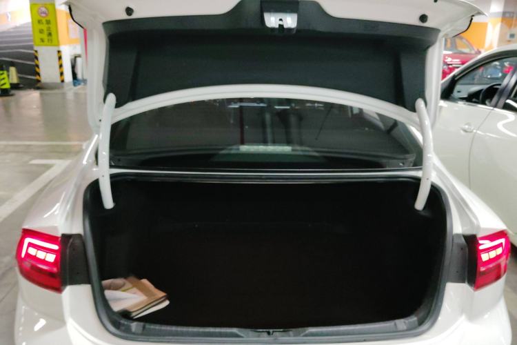 Used Volkswagen Lamando 2019 230TSI DSG Fashion Edition China VI
