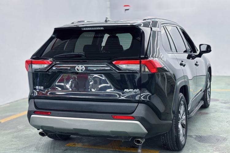 Used Toyota RAV4 2023 2.0L CVT Two-Wheel Drive Fashion Edition
