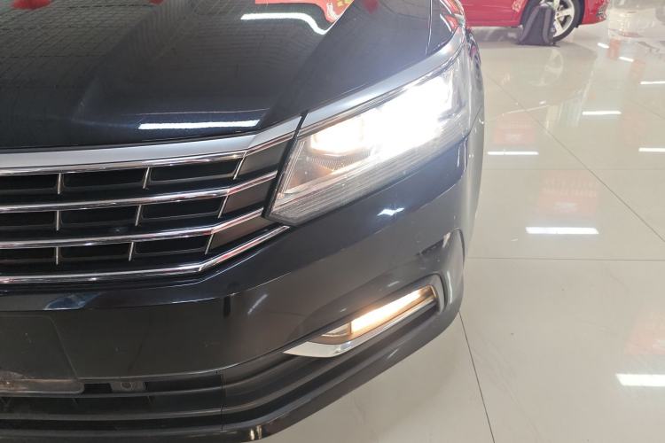 Used Volkswagen Passat 2017 330TSI DSG Luxury Edition
