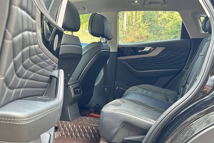 Used Hongqi HS5 2022 Revised Version 2.0T Smart Connect Flagship Edition
