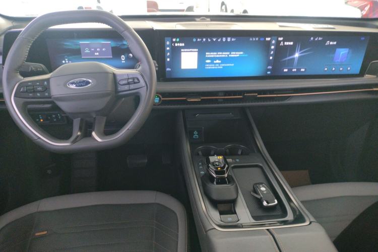 Used Ford Edge 2023 Ford Explorer L 2.0T EcoBoost Four-Wheel Drive 7-Seater Supreme Model