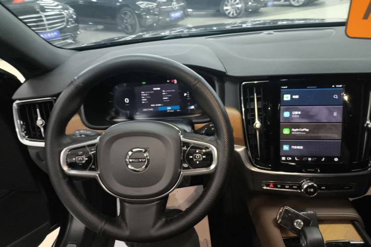 Used Volvo S90 2023 B5 Zhiyi Luxury Edition
