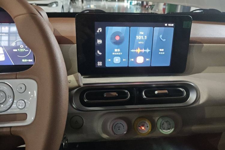 Used Wuling Hongguang MINIEV 2024 3rd Generation 215km Advanced Version
