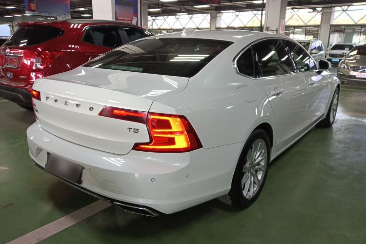 Used Volvo S90 2018 T5 Zhiyuan Edition

