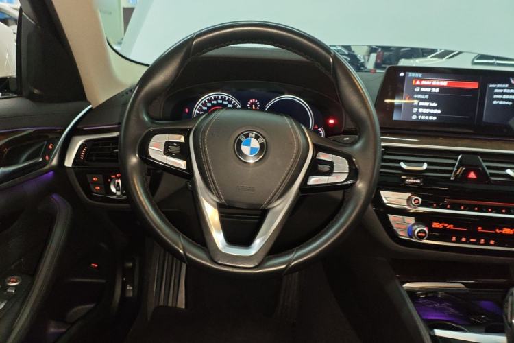 Used BMW 5 Series 2018 525Li Luxury Package