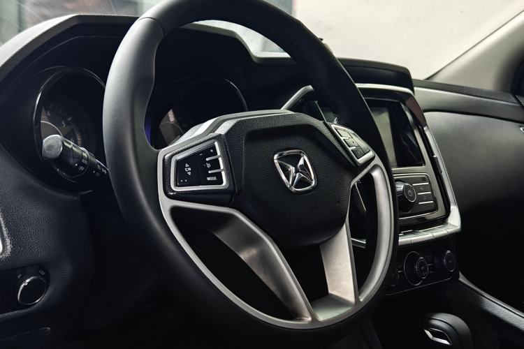 Used JMC Yusheng S350 2016 2.0T Automatic All-Wheel Drive Gasoline Luxury Edition 5 Seats