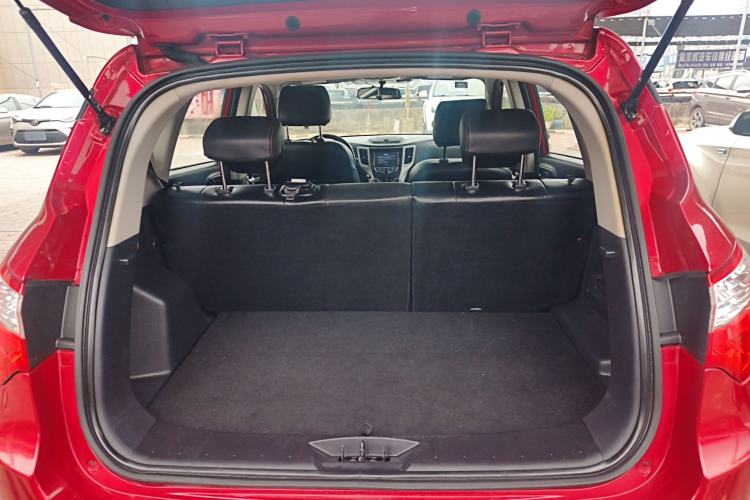 Used Changan CS35 2014 1.6L Automatic Luxury Navigation Model China IV Standard
