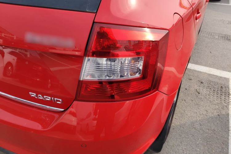 Used Skoda Rapid Spaceback 2014 1.6L Manual Enjoyment Edition