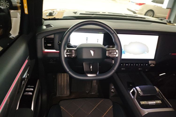 Used  G318 2025 Worry-Free Cross-Country Edition Four-Wheel Drive Distant Mountains Version
