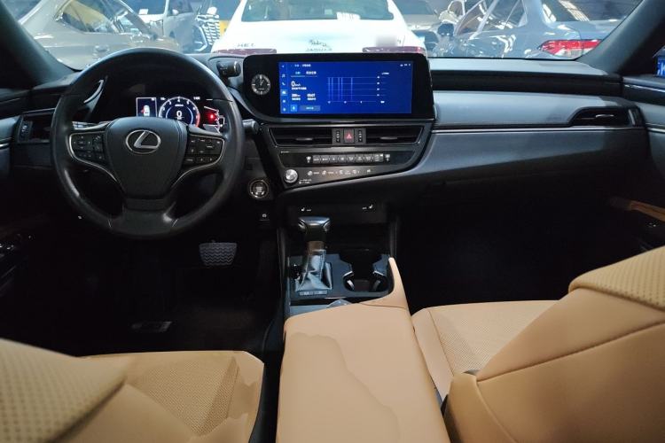 Used Lexus ES 2023 200 Excellence Edition
