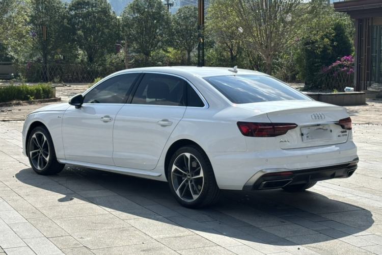 Used Audi A4L 2022 40 TFSI Fashion Dynamic Model
