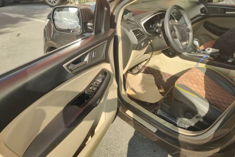 Used Ford Edge 2016 EcoBoost 245 Two-Wheel-Drive Titanium 5-Seater
