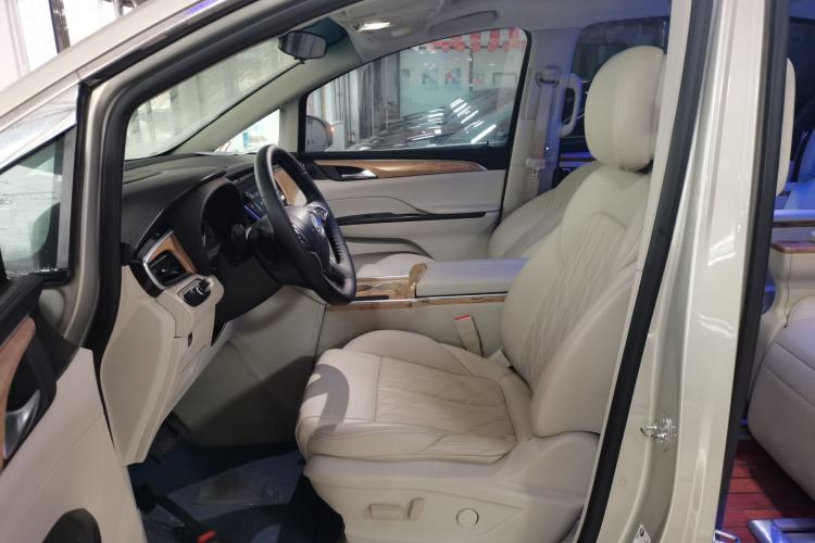 Used Buick GL8 2018 ES 28T Comfort Model China VI Standard