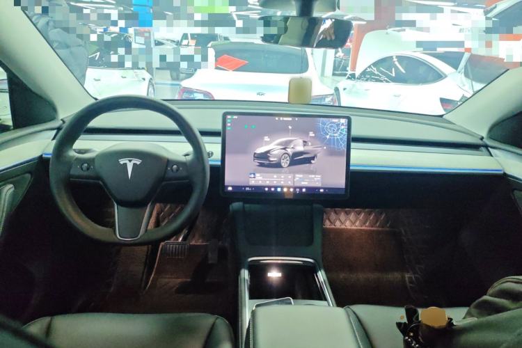 Used Tesla Model Y 2023 Rear-Wheel-Drive Version
