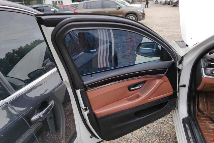 Used BMW 5 Series 2017 525Li Leading Model
