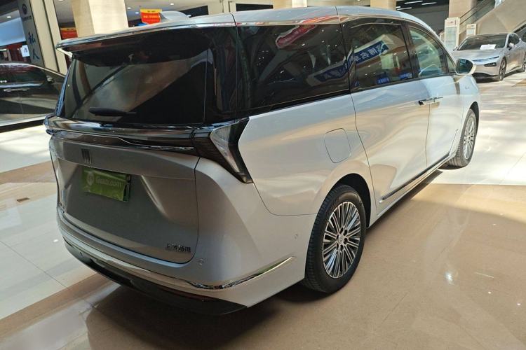 Used Buick GL8 New Energy 2024 Lu Zun Luxury Edition 7-Seater
