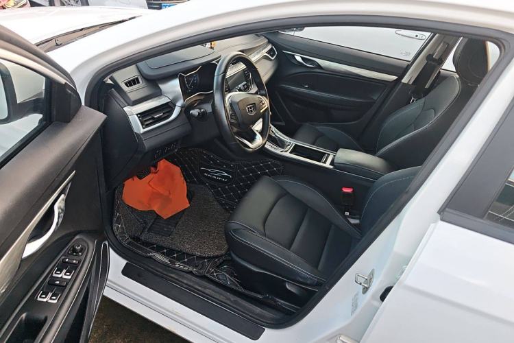 Used Geely Auto Emgrand 2019 Leading Edition 1.5L CVT Luxury Model China VI Standard
