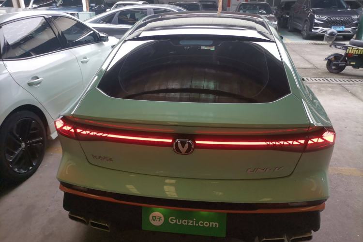 Used Changan UNI-V 2024 1.5T Prestige Edition
