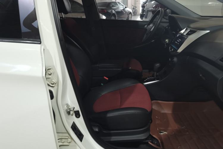 Used Hyundai Verna Ray 2014 1.4L Automatic GLX
