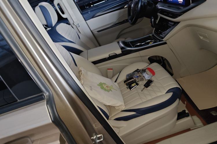 Used Buick GL8 2023 ES Lu Zun Comfort Model
