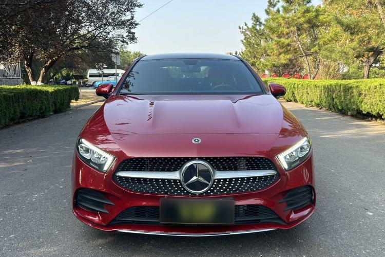 Used Mercedes-Benz A-Class 2022 Second Facelift A 200 L Sport Sedan Fashion Version
