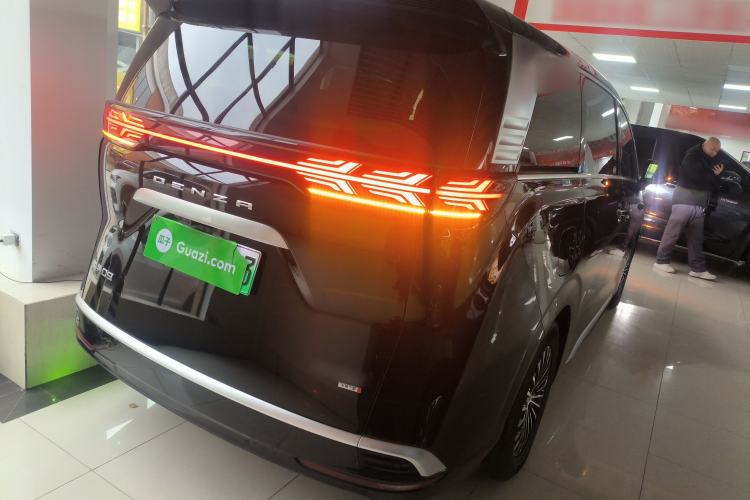 Used Denza D9 2025 DM-i Intelligent Drive 1020 Four-Wheel Drive Flagship Model