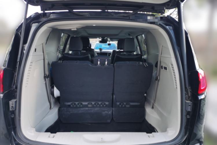 Used Chrysler Grand Voyager 2017 3.6L Premium Edition
